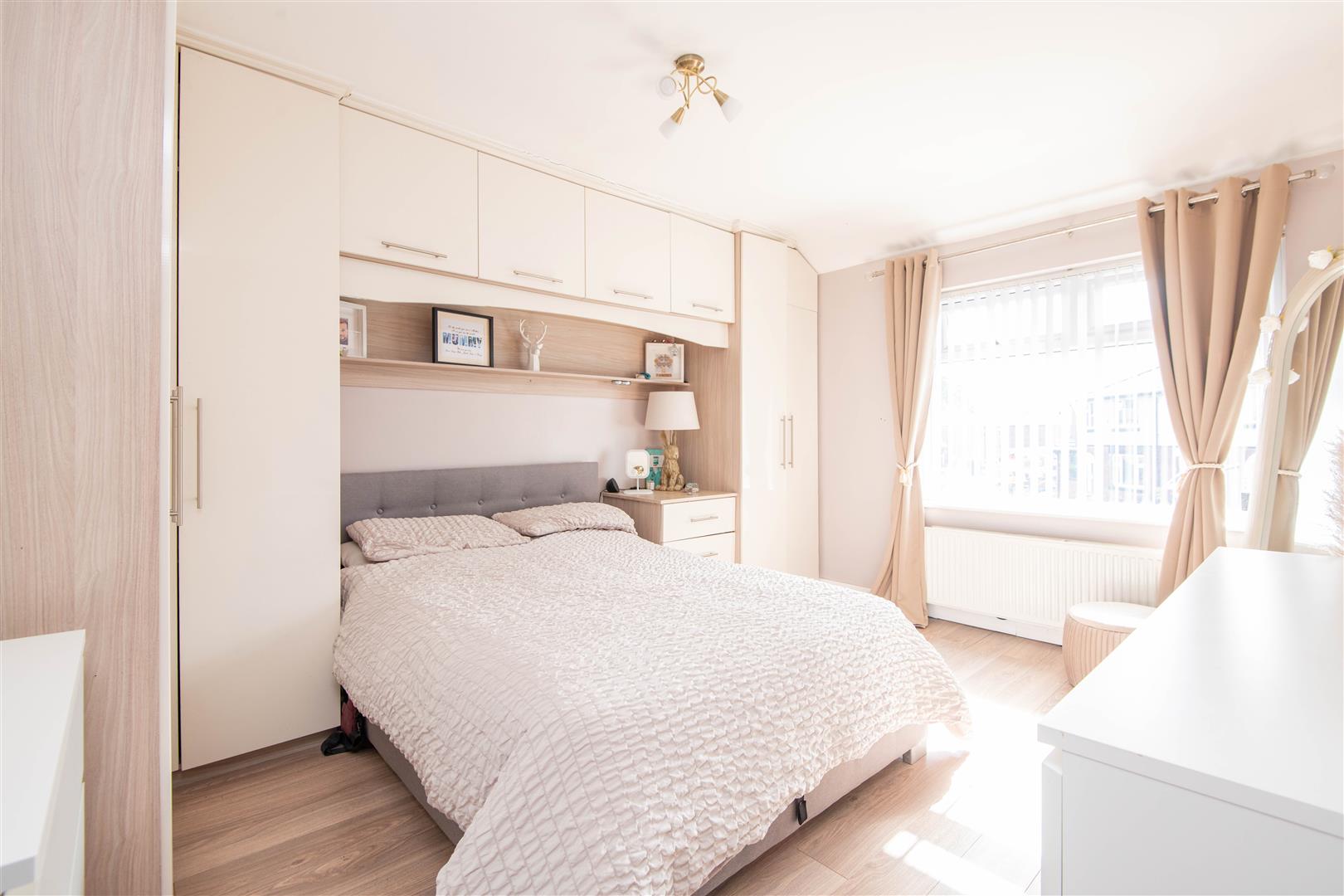 4 bed property in Stewart Avenue, Bolton